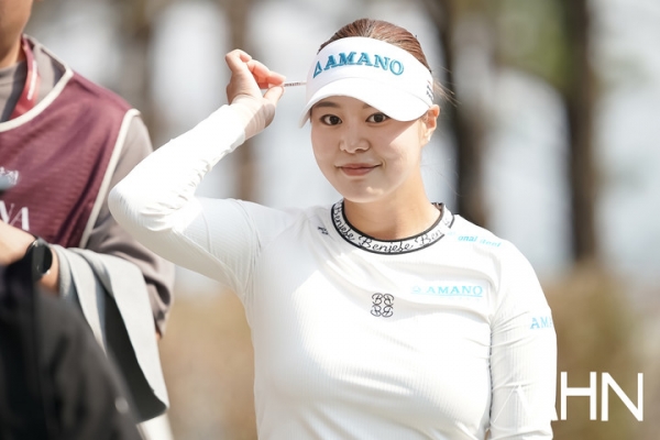 김리안, 상큼 미소로 출발